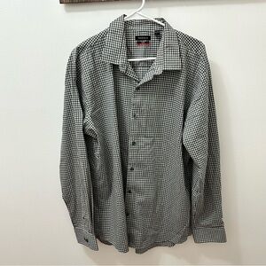 Van Heusen Men's Black and White Checkered Shirt size XL